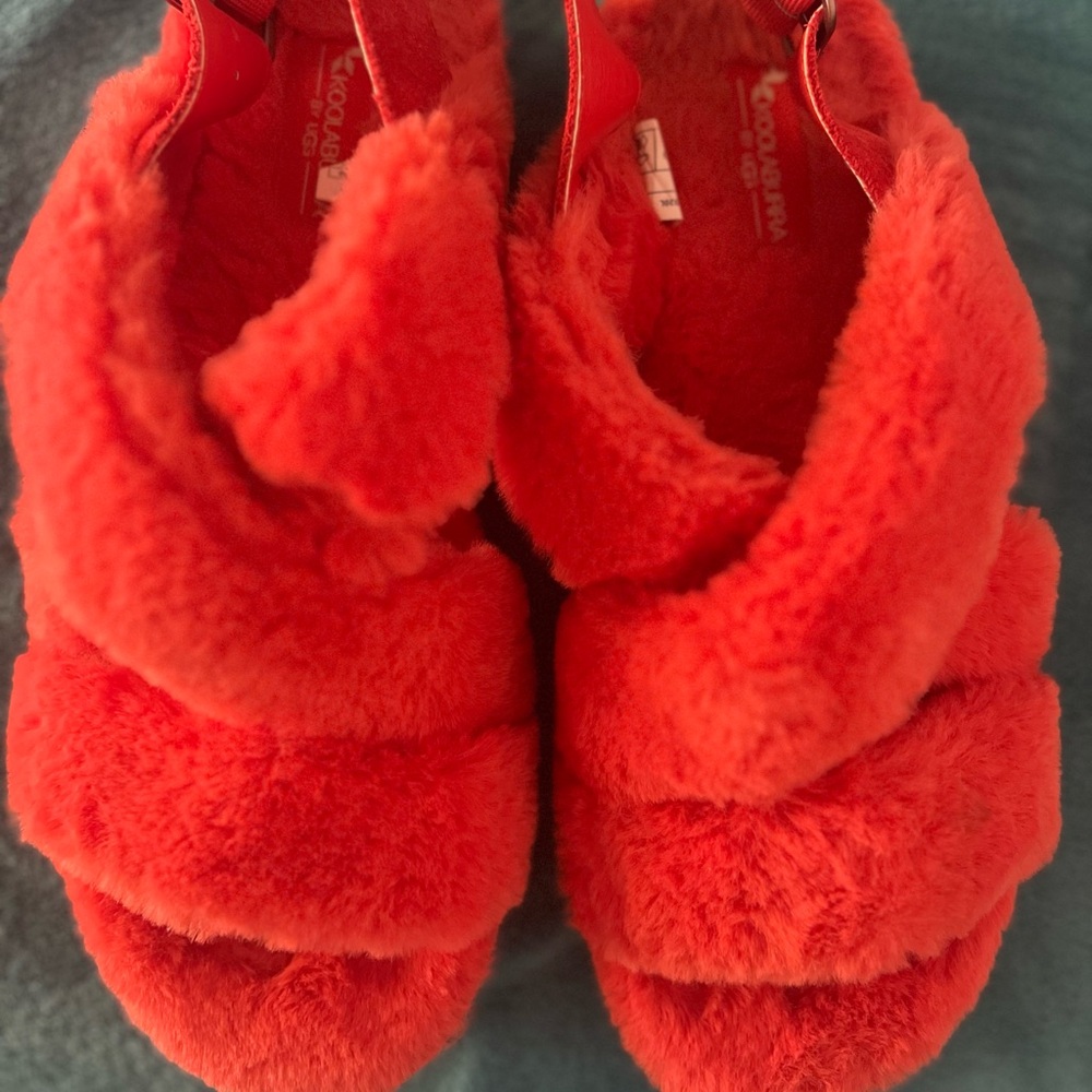 Koolaburra Red Fuzzy‎ Women's Slippers
